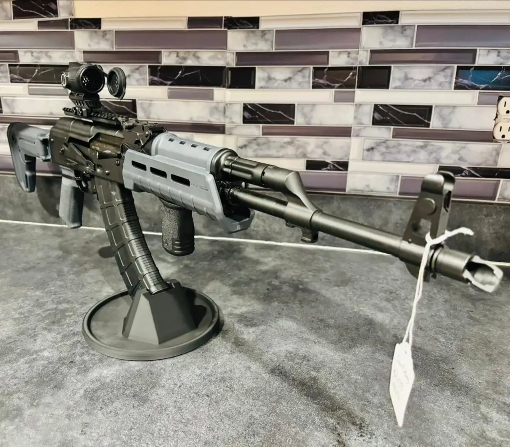 customer-ak-gun-stand