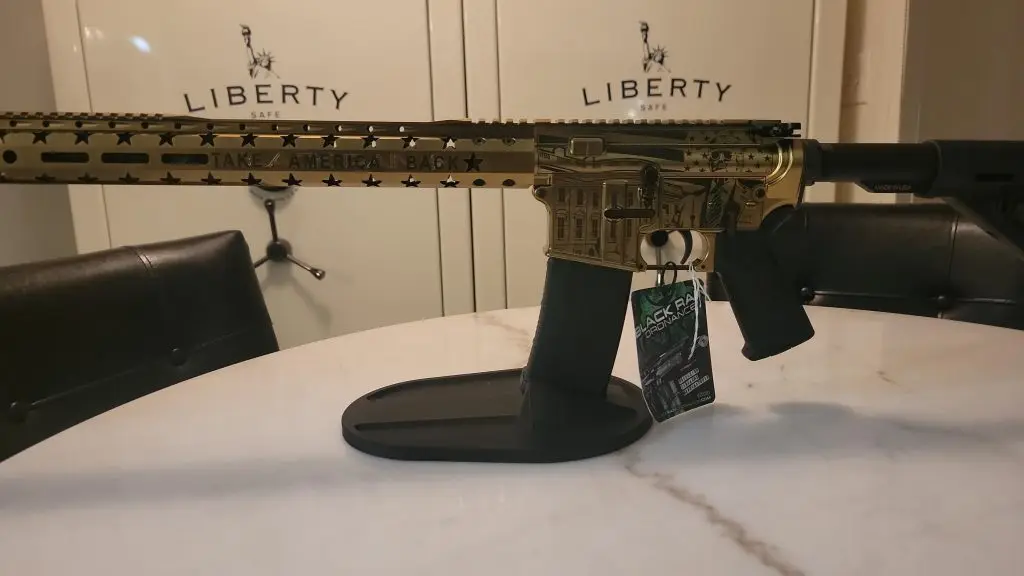 customer-ar15-gun-stand-large