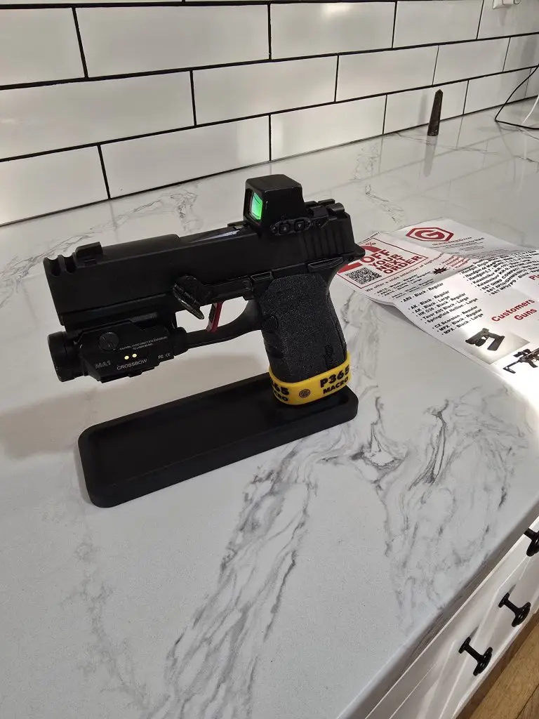 gun-display-stand