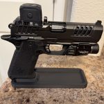 handgun-pistol-stand-red-dot-gun-light