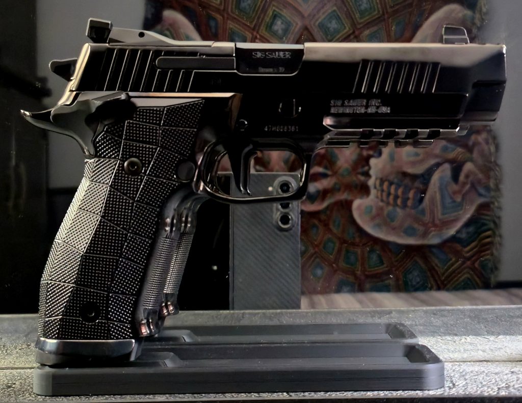 handgun-stand