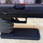 pistol-handgund-displays